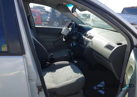 2005 Ford Focus Zx4 из США, поврежденный, VIN 1FAFP34N35W208140